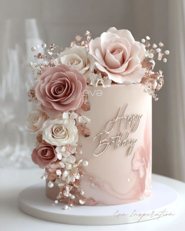 layer cake inspo anniversaire femme gateau elegant