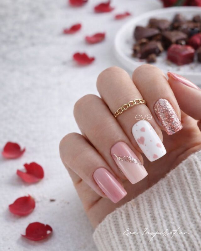 ongle elegant chic saint valentin rose blanc et or